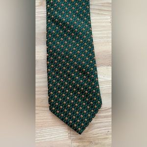 Ike Behar Designer 100% Silk Tie in a Beautiful Green and Orange Colors